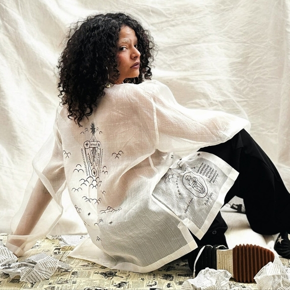 VINTA Biggie Barong Pamamang Paniniwala size S NWT - Picture 4 of 12